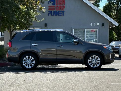 Used 2014 Kia Sorento EX w/ EX V6 Touring Package AWD/4WD image 4