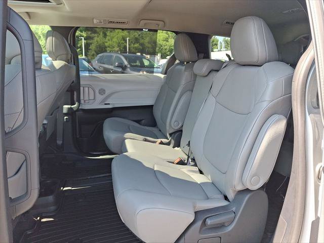Certified 2025 Toyota Sienna XLE w/ XLE Plus Package FWD image 20