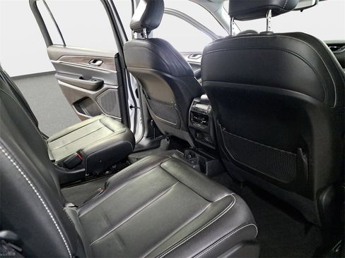 Certified 2023 Jeep Grand Cherokee L Limited w/ Black Appearance Package image 12