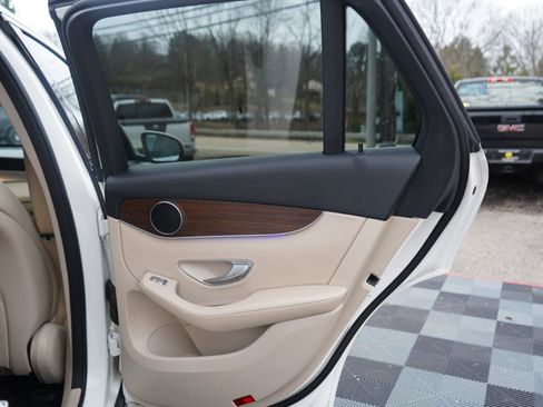 Used 2022 Mercedes-Benz GLC 300 4MATIC w/ Premium Package Lite image 56