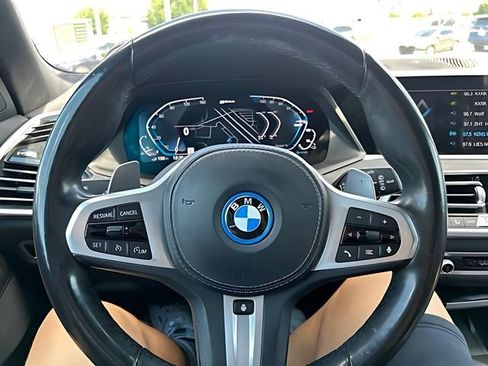 Used 2022 BMW X5 xDrive45e w/ M Sport Package AWD/4WD image 31