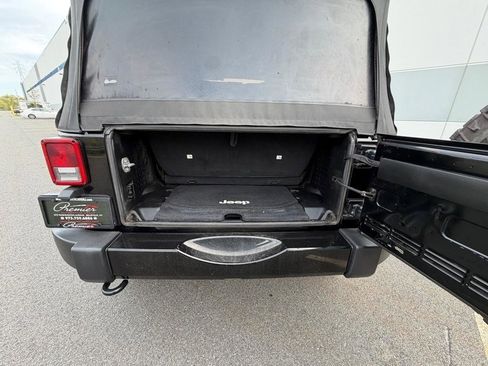 Used 2014 Jeep Wrangler Sport AWD/4WD image 16