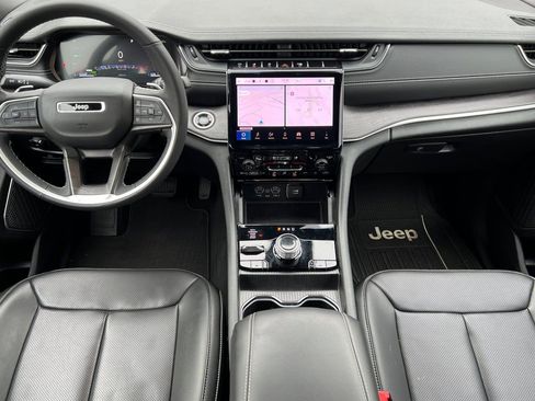 Used 2025 Jeep Grand Cherokee Limited 4xe image 18