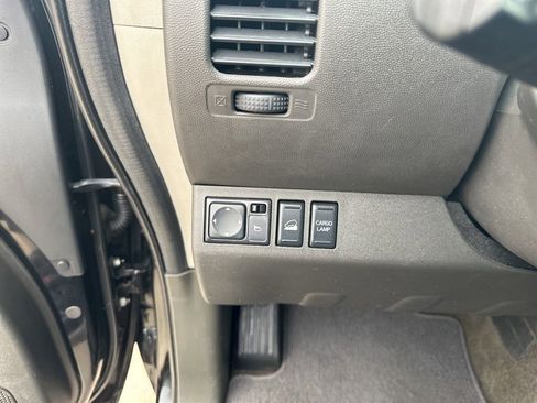 Used 2015 Nissan Frontier SV w/ SV Value Truck Package AWD/4WD image 13