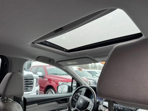 Used 2018 Honda Odyssey EX-L image 11