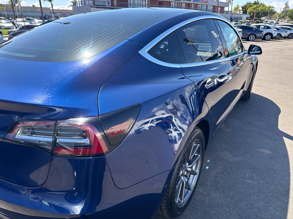Used 2018 Tesla Model 3 Long Range RWD image 3