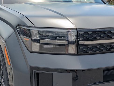 Used 2025 Hyundai Santa Fe Calligraphy image 8