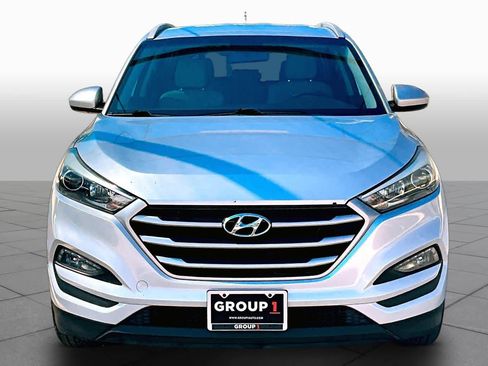 Used 2017 Hyundai Tucson SE AWD/4WD image 4