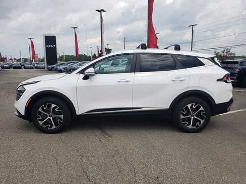 Certified 2024 Kia Sportage EX AWD/4WD image 8