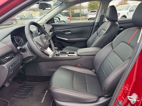 Certified 2025 Nissan Sentra SR w/ SR Premium Package image 15