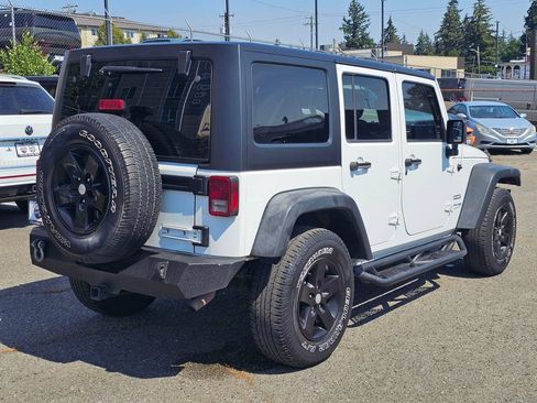 Used 2018 Jeep Wrangler Unlimited Sport S AWD/4WD image 8