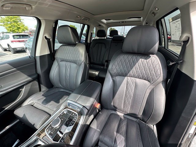 Certified 2025 BMW X7 xDrive40i AWD/4WD image 31