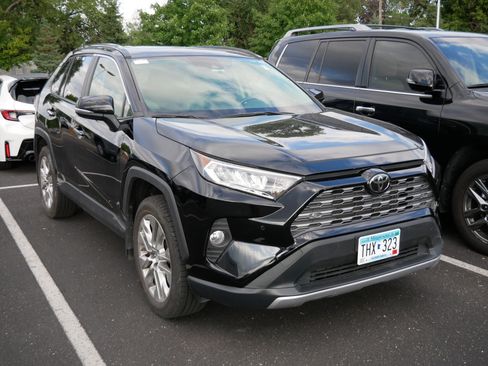Certified 2019 Toyota RAV4 Limited w/ Cold Weather Package AWD/4WD image 3