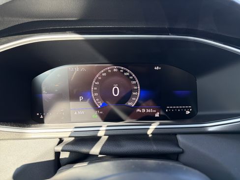 New 2026 Volkswagen Taos SE image 18