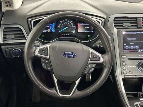 Used 2016 Ford Fusion Titanium FWD image 14