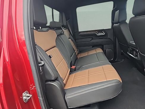 Used 2025 Chevrolet Silverado 2500 High Country w/ Technology Package image 33