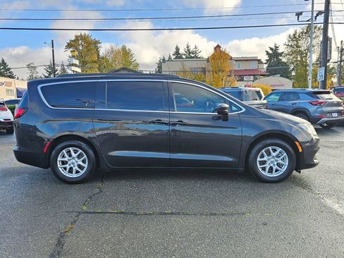 Used 2021 Chrysler Voyager Lxi image 9