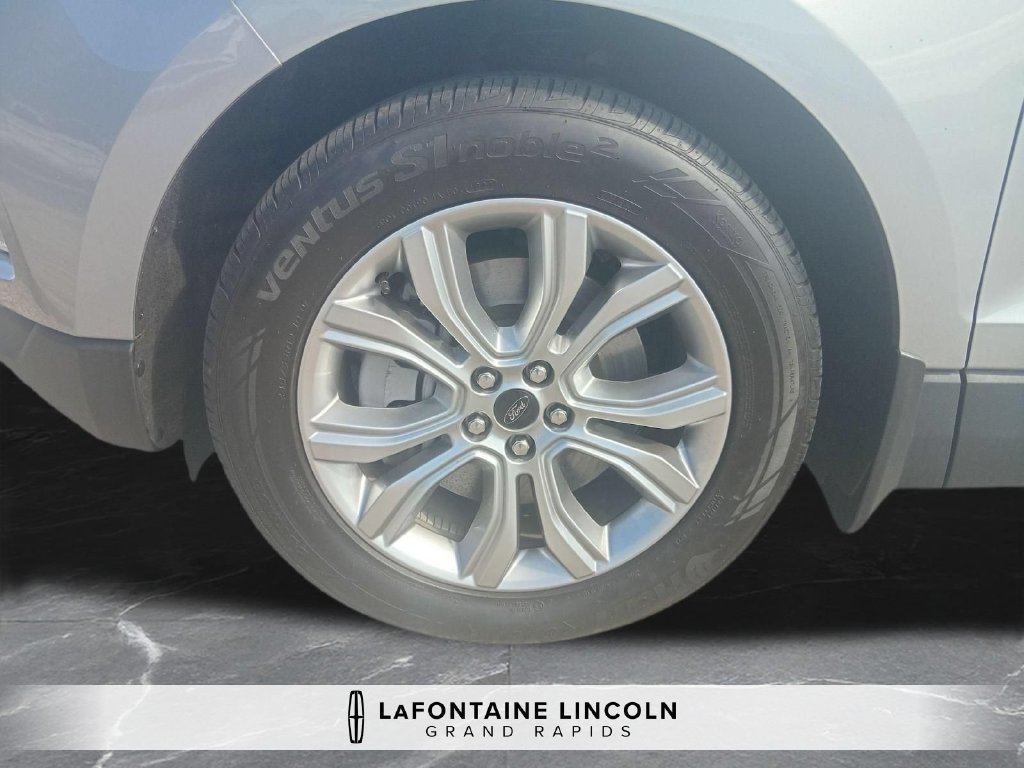Used 2023 Ford Edge Titanium AWD/4WD image 44