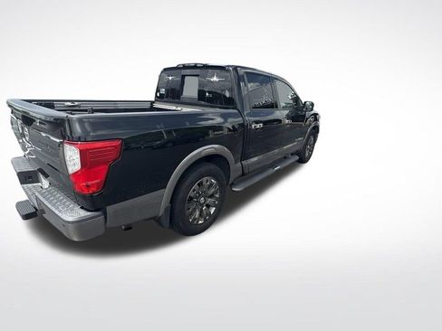 Used 2017 Nissan Titan Platinum Reserve RWD image 6