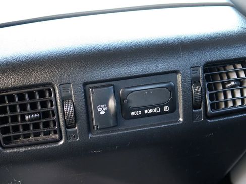 Used 2012 Toyota Tundra Limited image 24