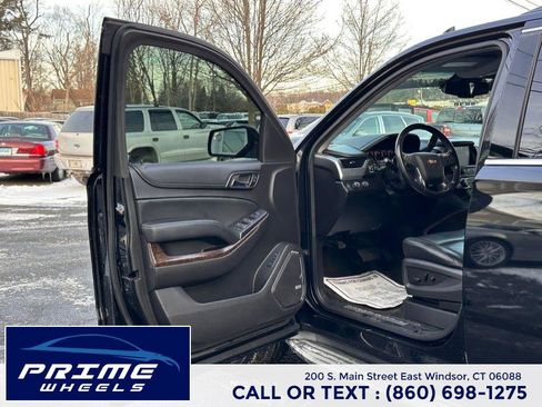 Used 2015 Chevrolet Suburban LT image 9