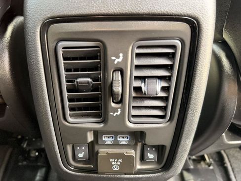Used 2025 Dodge Durango R/T AWD/4WD image 21