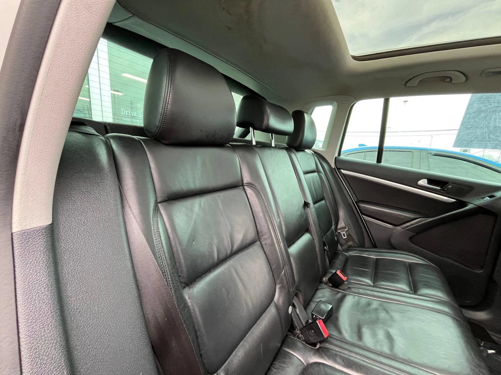 Used 2013 Volkswagen Tiguan SEL FWD image 33