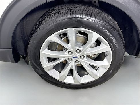 Used 2022 Ford Explorer Platinum w/ Equipment Group 601A image 25