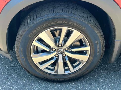 Used 2022 Nissan Pathfinder SL AWD/4WD image 6