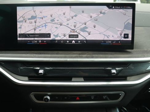 Used 2025 BMW X5 xDrive40i image 11