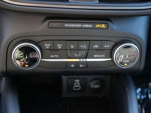 Used 2025 Ford Escape Active AWD/4WD image 22