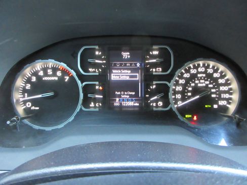 Used 2019 Toyota Tundra SR5 AWD/4WD image 32