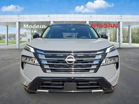 New 2026 Nissan Rogue Platinum image 8