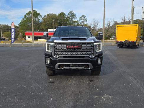 Used 2021 GMC Sierra 2500 Denali w/ Denali Black Diamond Edition image 3