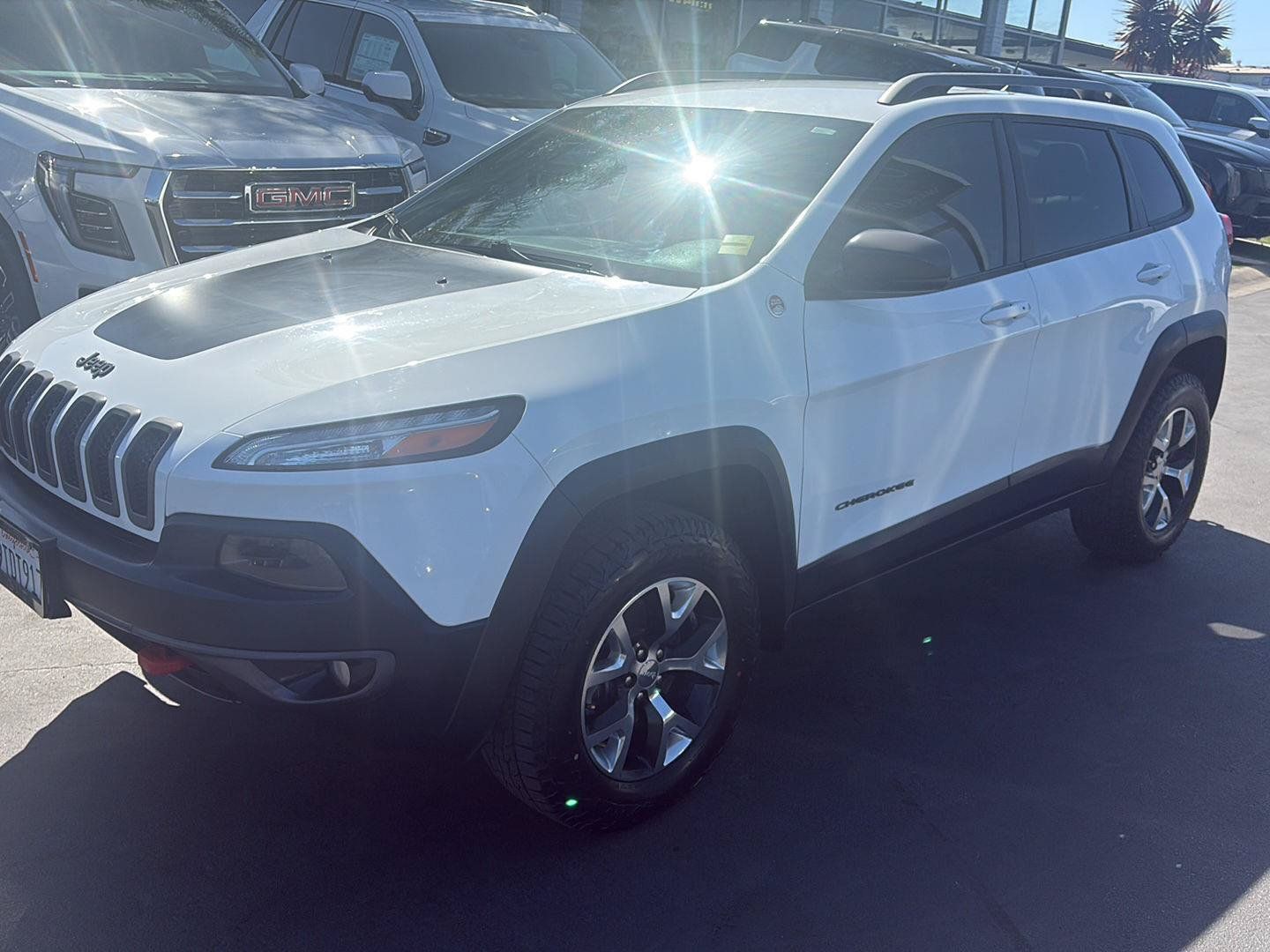 Used 2015 Jeep Cherokee Trailhawk w/ Comfort/Convenience Group AWD/4WD image 7