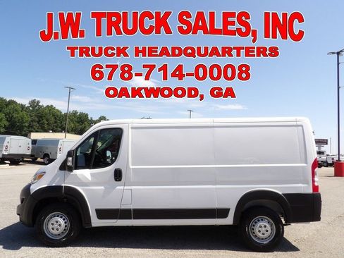 Used 2025 RAM ProMaster 2500 w/ U-Haul Equipment Group FWD image 2