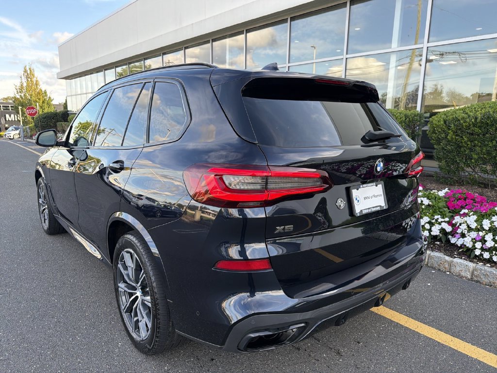 Used 2022 BMW X5 M50i w/ Executive Package AWD/4WD image 12