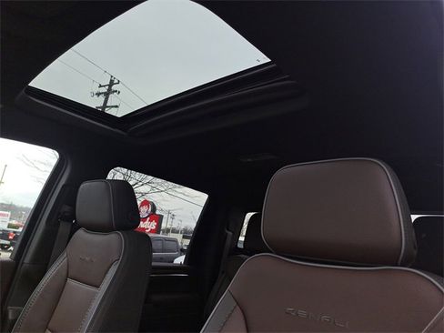 New 2026 GMC Sierra 2500 Denali w/ Denali Reserve Package image 28