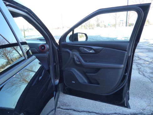 Used 2025 Chevrolet Blazer RS w/ Enhanced Convenience Package image 40