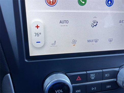 Used 2023 Ford Edge SEL image 37