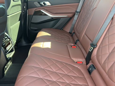 New 2026 BMW X5 xDrive40i w/ Climate Comfort Package image 15