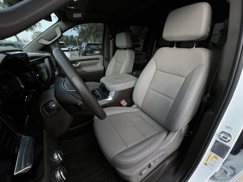 Used 2025 GMC Sierra 2500 SLT w/ Texas SLT Premium Package image 20