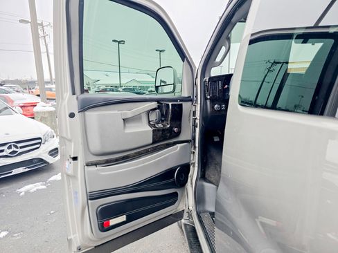 Used 2025 Chevrolet Express 2500 w/ Driver Convenience Package image 19