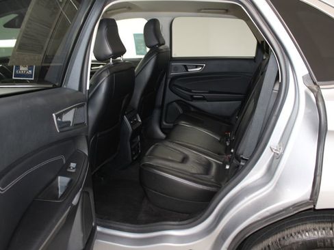 Used 2022 Ford Edge Titanium image 28