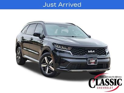 Used 2023 Kia Sorento S w/ Panoramic Sunroof Package