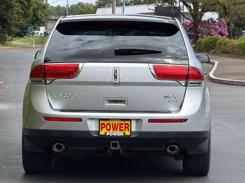 Used 2012 Lincoln MKX AWD image 5