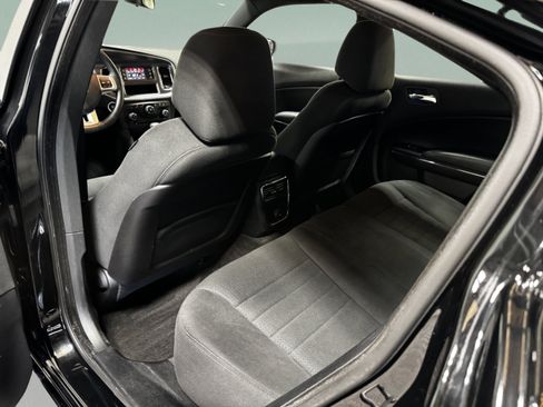 Used 2014 Dodge Charger SE RWD image 10