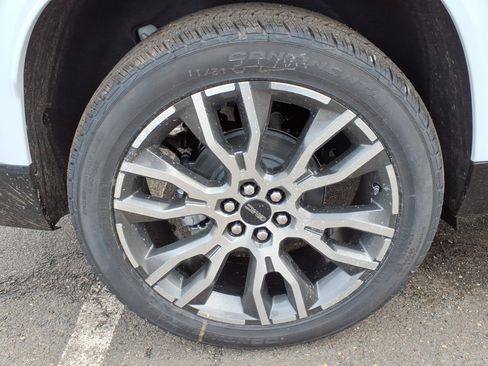 New 2026 GMC Acadia Denali Ultimate image 8