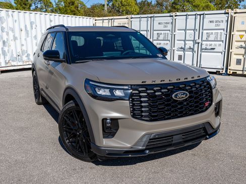 New 2026 Ford Explorer ST w/ Sun And Sound Package image 12