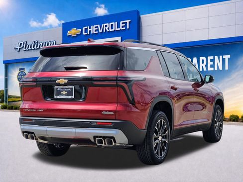 New 2026 Chevrolet Traverse LT w/ Sun and Wheel Package AWD/4WD image 5